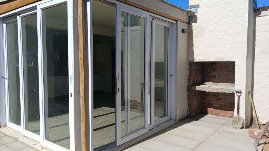 3 Bedroom Property for Sale in Sandbaai Western Cape